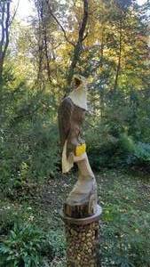 lot 305 image: Rustic Tree Carved Screaming Eagle Wooden Sculpture