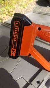 lot 2702 image: Black and Decker Weed Whip