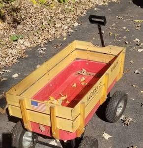 lot 2302 image: Little Red Wagon