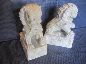 Foo dogs...