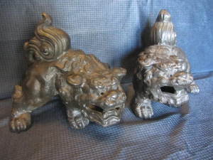 Cast Foo dogs, 7x6...