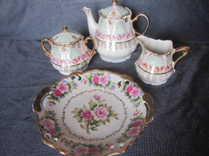 Dresden plate, German cream & sugar...