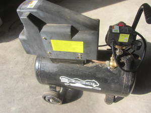 Blackcat air compressor, 3.2 CFM 40...