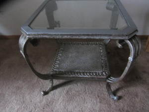 Glass top table, 26.5x26.5x25H, ...