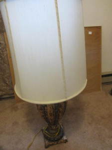 Gold lamp, ceramic base...