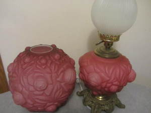 Gone with the wind style lamp, top ...