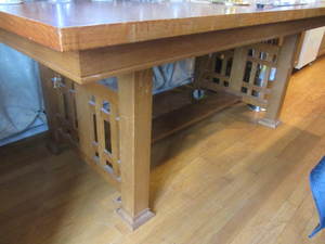 Mission oak style dine table, 42Wx...