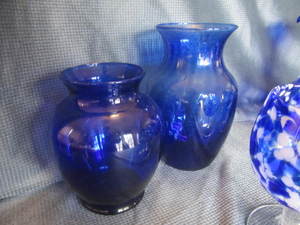 Cobalt vases, multi color and milk ...