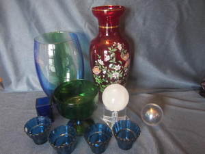Vases with multi color 11, 15 rub...