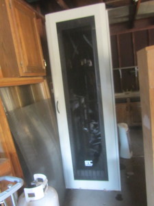 Server cabinet, 27x47x86...