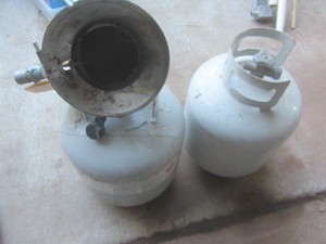 LP 20lb cylinders - qty 2, with sun...