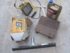 Shop work lights, dolly, squeegee, ...