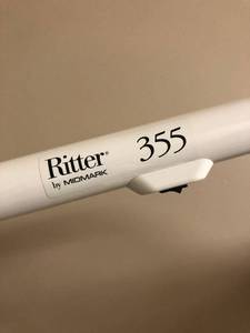 Surgical light on roller stand by R...