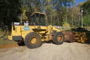 1993 Cat 928F Wheel Loader With Bucket, Plow & Wing RESERVE HAS BEEN MET