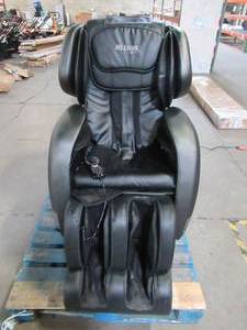 lot 12 image: WELDERS DREAM  Helios Intelligent Luxury Massage Chair in Black, PSM-1003G - Broken Hinge On Footrest