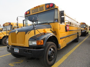 lot 487 image: 2003 INTERNATIONAL SCHOOL BUS