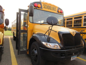 lot 980 image: 2006 ICRP SCHOOL BUS