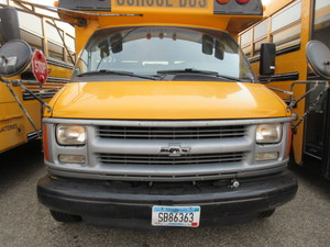 lot 267 image: 2000 CHEVY SCHOOL BUS