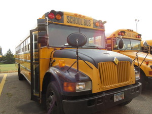lot 486 image: 2003 INTERNATIONAL SCHOOL BUS