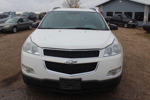 lot 6265 image: 2011 Chevrolet Traverse LS - 2 OWNERS