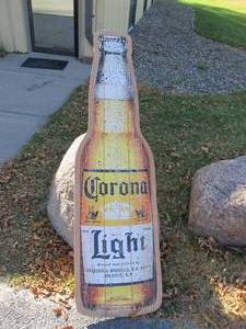 lot 24 image: LARGE Wooden Corona Light Beer Bottle Sign