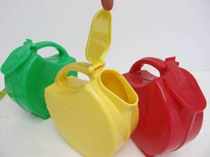 lot 25 image: Matching Set of 3 Mid Century Burroughs Company BRITE Pitchers