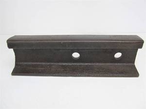 lot 97 image: Large 40lb Railroad Tie Anvil