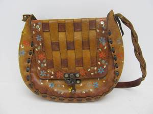 lot 37 image: Vintage 1970s Retro Hand Painted Leather Purse
