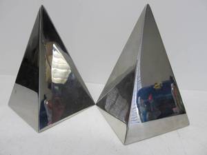 lot 41 image: Pair of Chrome Pyramid Statues