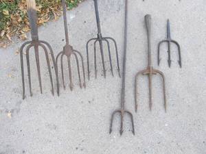 lot 48 image: Lot of Antique Hand Forged Iron Fishing Spears