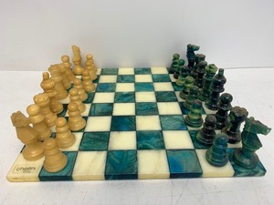 lot 31 image: Vintage Carved MarbleStone Italian Chiellini Chess Set