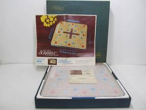 lot 133 image: Complete Vintage SCRABBLE DELUXE Board Game