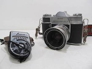 lot 135 image: Vintage KODAK Retina Reflex S Film Camera