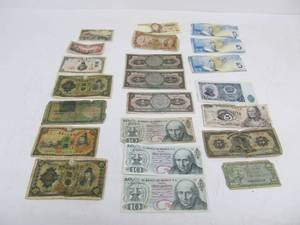 lot 146 image: Estate Lot of Vintage Foreign Currency