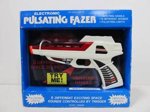 lot 230 image: Vintage PULSATING FAZER TOY GUN