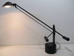 lot 273 image: Sleek Mod Style Desk Lamp