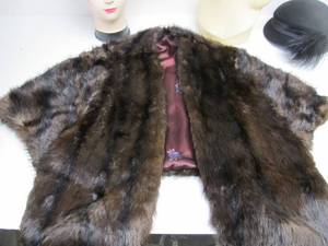 lot 296 image: 3 Vintage Ladies Hats & Mink Shawl 
