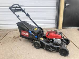lot 4 image: Working TORO Super Recycler Personal Pace Lawn Mower