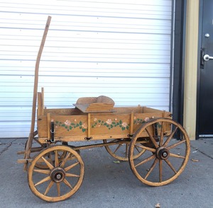 lot 8 image: Excellent Quality Vintage Hand Made Amish Goat Cart