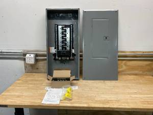 lot 20 image: SQUARE D Homeline 200 Amp 20-Space 40-Circuit Indoor Main Breaker Plug-On Neutral Load Center with Cover - Value Pack