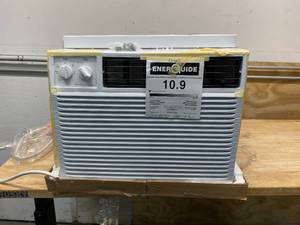 lot 46 image: FRIDIDAIRE 10,000 BTU Window-Mounted Room Air Conditioner in White