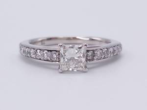 lot 1 image: Gorgeous 1.20 Carat High Grade Diamond Ring and Band Set in 18k White Gold $5450 Retail