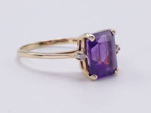lot 22 image: Amethyst and Diamond Estate Statement Ring in Yellow Gold