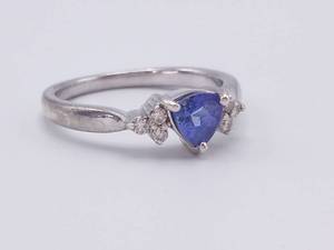 lot 37 image: Tanzanite and Diamond Estate Ring $1150 Retail