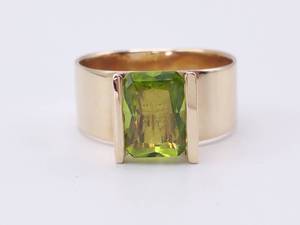 lot 10 image: 3 Carat Sphene () Yellowish Green Gemstone in Heavy 14k Yellow Gold Mounting