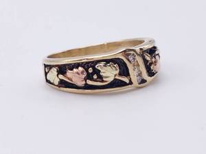 lot 30 image: Diamond Black Hills Gold Estate Ring in Tri Color 10k Gold