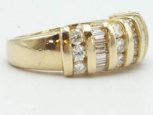 lot 7 image: Beautiful Upscale 1 Carat Diamond Channel Set Estate Ring in 14k Yellow Gold $3275