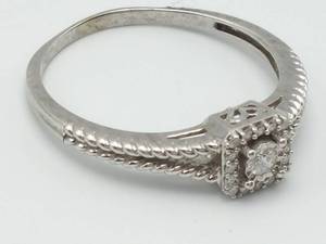 lot 38 image: Beautiful Diamond Estate Ring in White Gold $1925 Retail