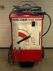 lot 20 image: Mark 50 Welder 230 Amp
