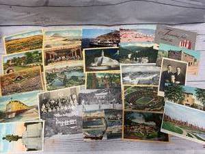 lot 28 image: Lot of 25 Vintage Postcards